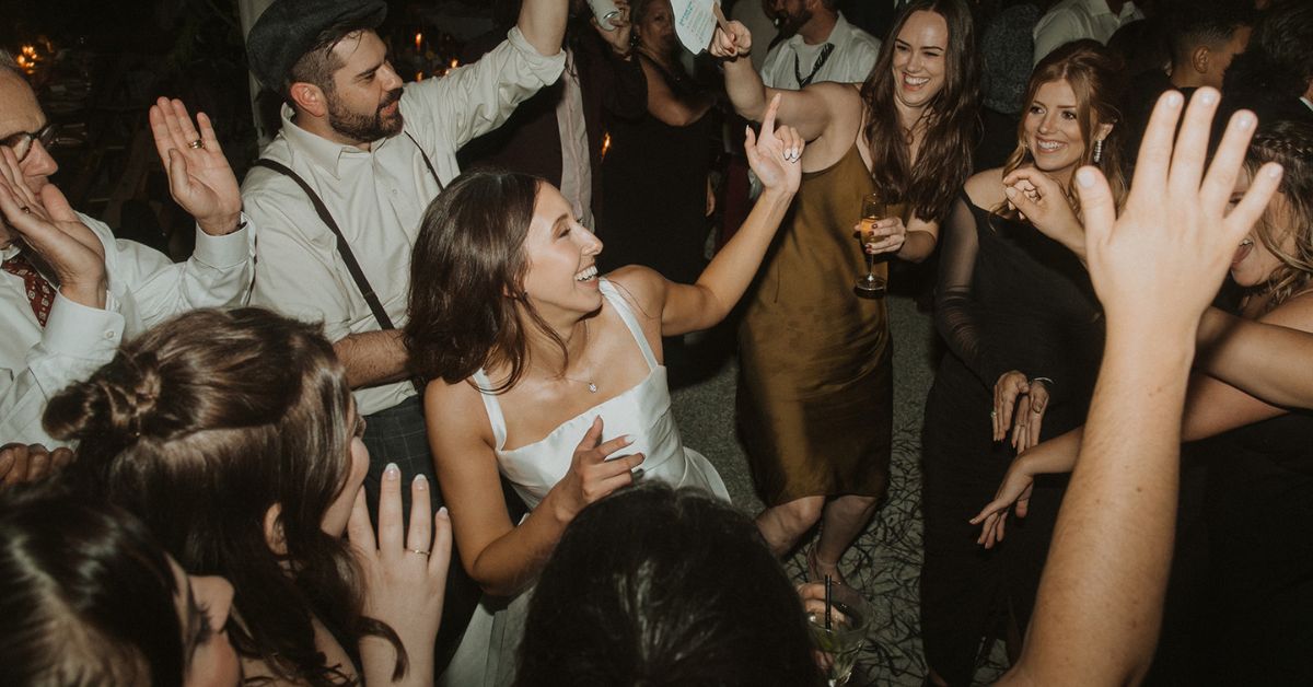 Key Questions To Ask Your Wedding DJ Before Booking